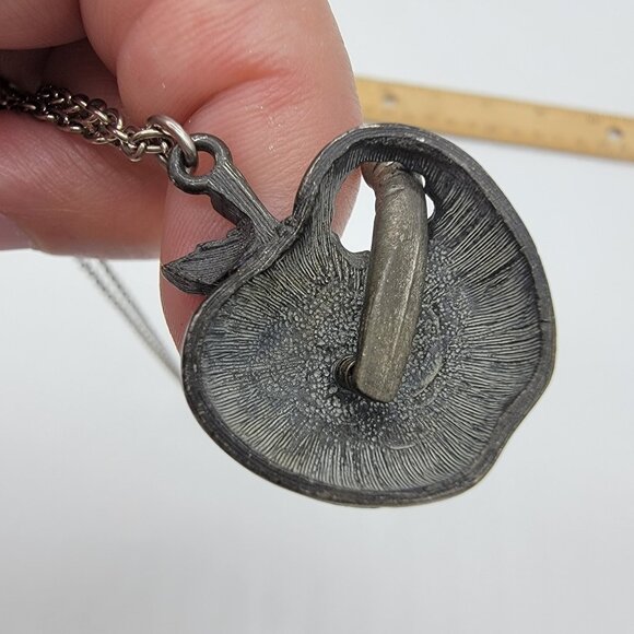 NEW Vintage Pewter Apple Worm Pendant Necklace Genuine Pewter Teacher Gift NWT - Picture 6 of 6